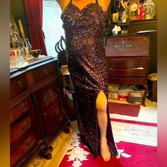 Fiviana Glamour sequinned  dress size 10 worn good condition - Picture 3 of 8